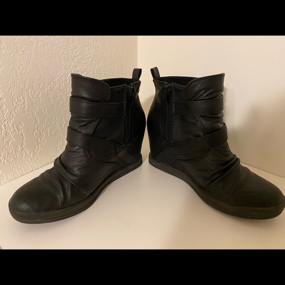 Call it Spring wedge booties (New) - Picture 4 of 4
